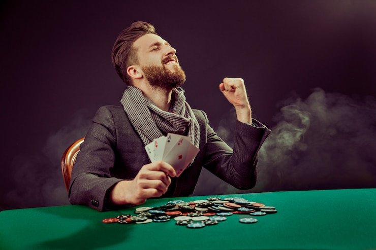 Dashboard Program Loyalitas h2toto menampilkan tingkat keanggotaan dan progress ke tingkat berikutnya